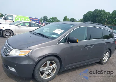 2013 Honda Odyssey Touring/Touring Elite из США, поврежденный, VIN 5FNRL5H97DB071394